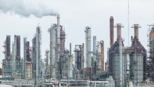 Нефтеперерабатывающий Завод Реке Миссисипи Крупный План Вблизи Нового Орлеана Медленным — стоковое видео