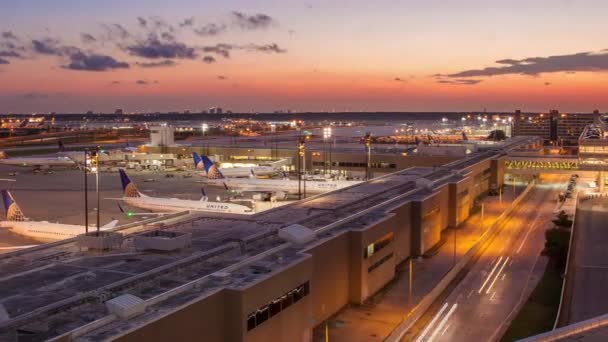 Aeropuerto Intercontinental George Bush Iah Timelapse Con Pan Medio Hacia — Vídeo de stock