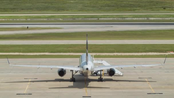 Verkehrsflugzeug Aktion Auf Einem Flughafen Houston Ein Regionaljet Auf Einer — Stockvideo