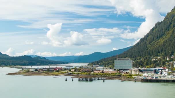 Cidade Juneau Alaska Canal Gastineau Panhandle Alasca Com Céu Azul — Vídeo de Stock