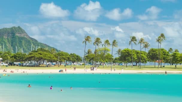 Turkusowa Woda Spokojnej Zatoce Honolulu Hawaje Diamond Head Background Sunshine — Wideo stockowe