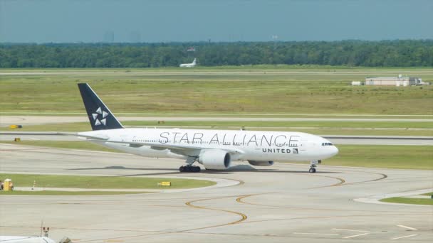 Star Συμμαχία United Αερογραμμές Boeing 777 224 Εμπορικό Επιβατικό Αεριωθούμενο — Αρχείο Βίντεο