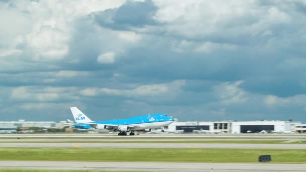 Klm Boeing 747 Startu Houston George Bush Intercontinental Airport Międzynarodowy — Wideo stockowe