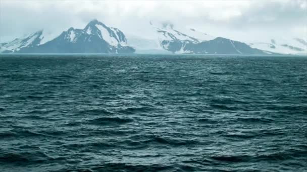 Episka Antarktis Landskap Med Skarp Bergsmiljö Och Glaciär Kallt Moody — Stockvideo