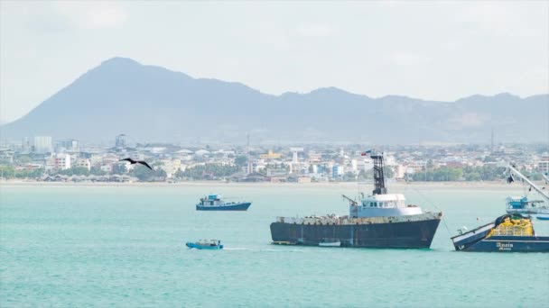 Dél Amerikai Csendes Óceán Jelenet Manta Ecuador Horgászhajókra Tenger Víz — Stock videók