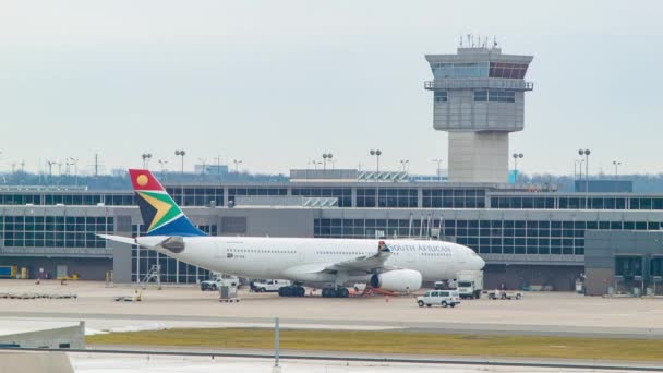 South African Airways Airbus A330 200 Commercial Jet Airliner Wide — Vídeos de Stock