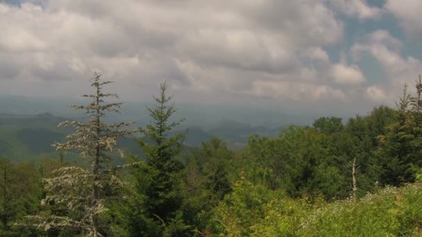 Widok Góry Appalachian Słoneczny Pochmurny Dzień Widziany Blue Ridge Parkway — Wideo stockowe