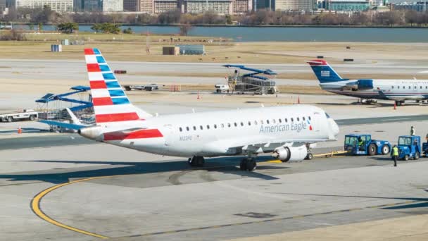 American Eagle Embraer 175 Airliner Preparado Para Partida Aeroporto Nacional — Vídeo de Stock