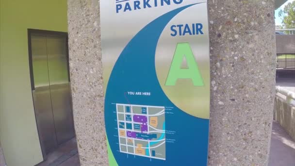 Houston Parking Sign Close Distrito Teatro — Vídeo de Stock