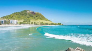 Mount Maunganui Tauranga Yeni Zelanda Popüler Tatil Hedef Ana Plajı'nda Ocean Bay ile Moturiki Adası'ndan görüntülendi