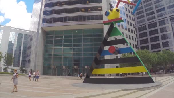 Jpmorgan Chase Tower Dış Closeup Houston Texas Giriş Kapılarında Sanat — Stok video