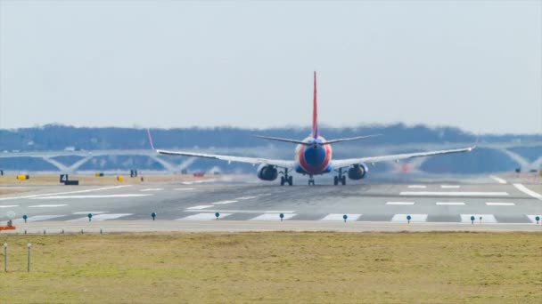 サウスウエスト航空ボーイング737はワシントンDcのロナルドレーガン国立空港Dcaから離陸 — ストック動画