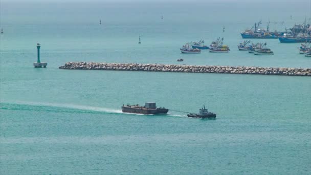 Puerto Lima Perú Barcaza Extracción Barcos Entrada Del Puerto Con — Vídeos de Stock