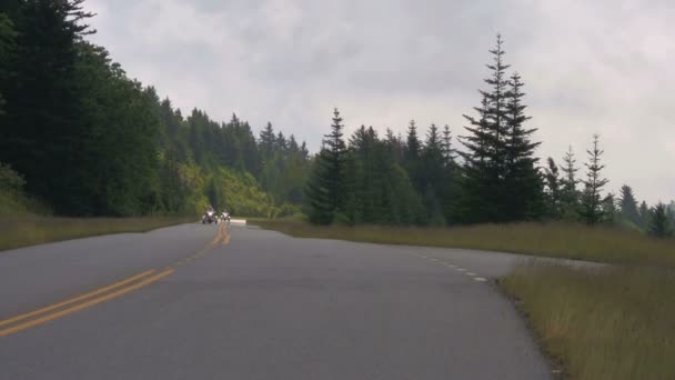 Motosiklet Blue Ridge Parkway Boyunca Sürüş Batı Kuzey Carolina Asheville — Stok video