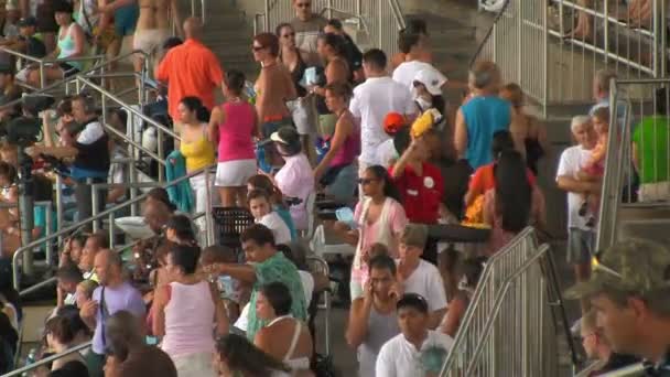 Stor Publik Samling Innan Späckhuggare Visar Inne Shamu Stadium Seaworld — Stockvideo