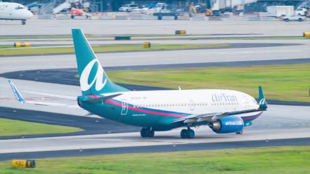 Air Tran Boeing 737 Ταξιδιά Στο Διεθνές Αεροδρόμιο Ατλάντα Χάρσφιλντ — Αρχείο Βίντεο