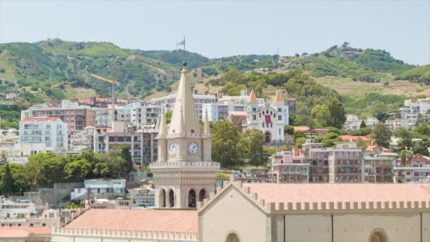 イタリアのシチリア島のメッシーナ市のドゥオーモカトリック教会タワークローズアップ — ストック動画