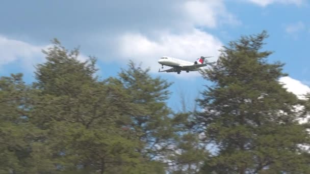 Вашингтон Delta Airlines 600 Canadair Regional Jet Airlines Заключительном Заходе — стоковое видео