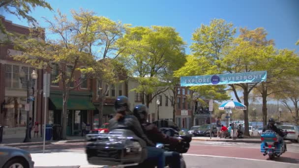 Wilmington Explore Escena Frente Río Con Motocicletas Turistas Centro Histórico — Vídeo de stock