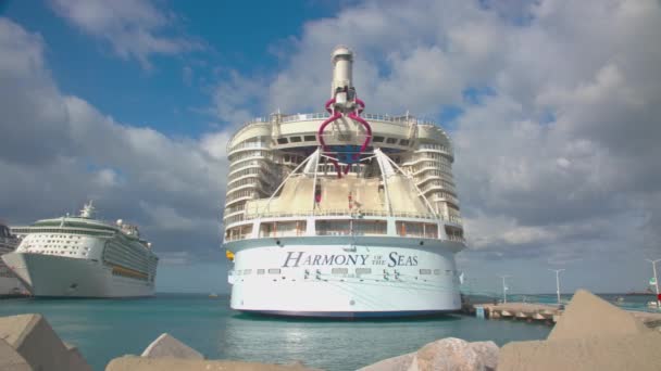 Philipsburg Maarten Royal Caribean International Die Harmonie Der Meere Kreuzfahrtschiff — Stockvideo