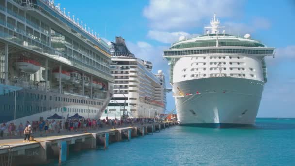 Philipsburg Maarten Royal Caribbean Nemzetközi Harmónia Tengerek Világ Legnagyobb Luxushajó — Stock videók