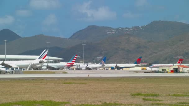 Philipsburg Maarten Princess Juliana Internationella Flygplats Sxm Med Jetflygplan Parkerade — Stockvideo