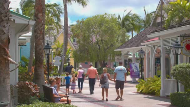 Nassau Bahamas Sightseeing Turister Som Besöker Atlantis Marina Byn Går — Stockvideo