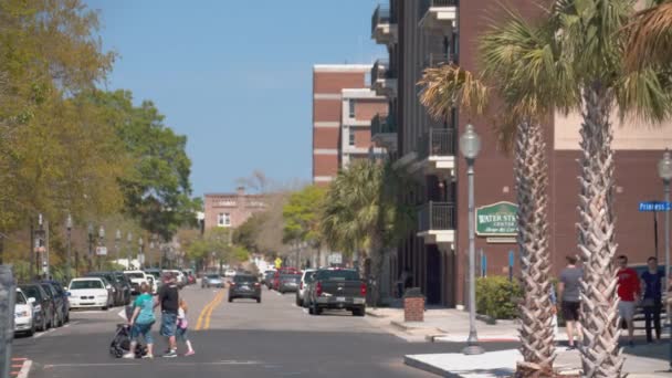 Wilmington Downtown Turistler Kuzey Carolina Yaz Tatil Sezonu Sırasında Güneşli — Stok video