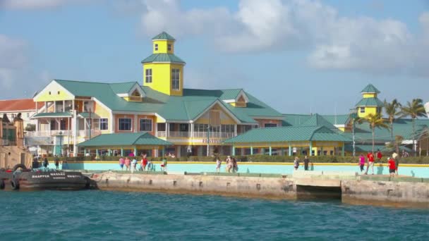 Nassau Bahamas Cruise Port Buildings Escena Vibrante Exterior Con Los — Vídeos de Stock