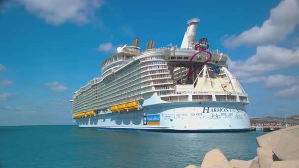 Philipsburg Maarten Royal Caribbean International Harmony Seas Maior Navio Cruzeiro — Vídeo de Stock