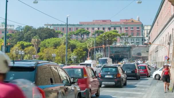 Neapol Włochy Miasto Ruchu Samochodowego Samochodów Motocykli Jazdy Przez Historycznego — Wideo stockowe