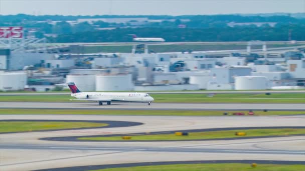 Imágenes Del Avión Moderno Despegando Aeropuerto — Vídeo de stock