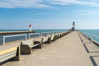 Navigasyon işaretli yaya iskelesi