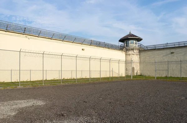 Exercise Yard Decommissioned Prison — Stock Photo, Image