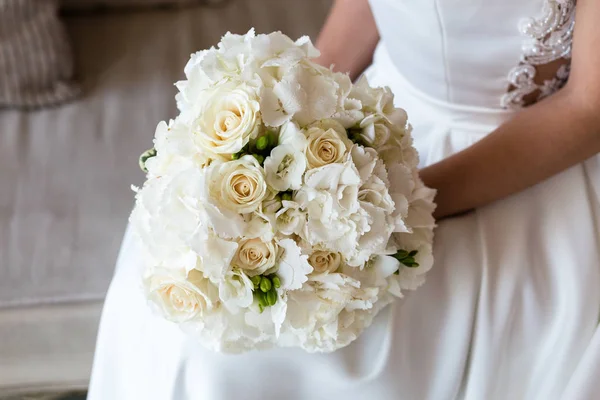 Wedding bouquet of flowers — Stock Photo, Image