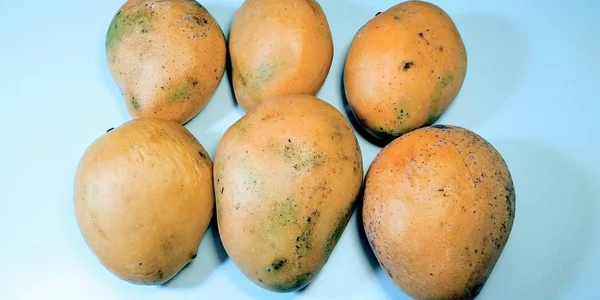 Close Gele Mango — Stockfoto