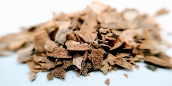  Tütüne aşırı yakın