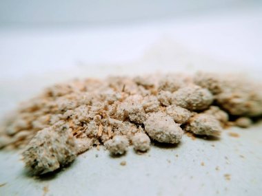 Mango Kuru Toz beyaz arka plan üzerinde izole