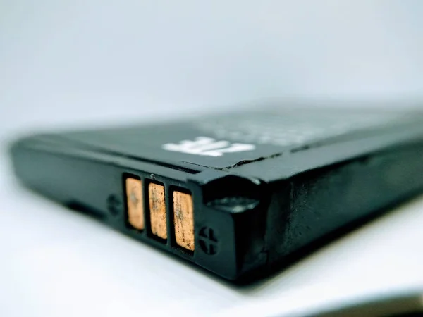 Mobiele Batterij Geïsoleerd Witte Achtergrond — Stockfoto