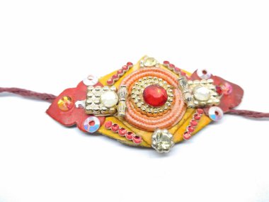 Beyaz arka planda izole edilmiş el bileziği resmi