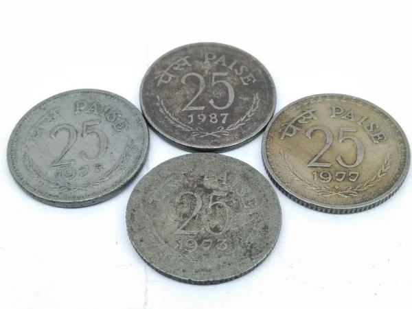 Фотографія Двадцять Ять Монет Paise Білому Фоні — стокове фото