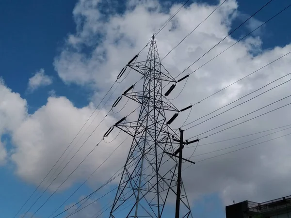 Een Schilderstuk Van Elektrische Toren Met Lucht Achtergrond — Stockfoto