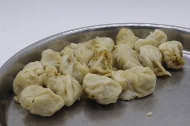 Seçili odaklı Momo 'nun bir resmi