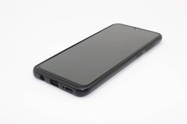 Beyaz arkaplanda akıllı telefonun resmi