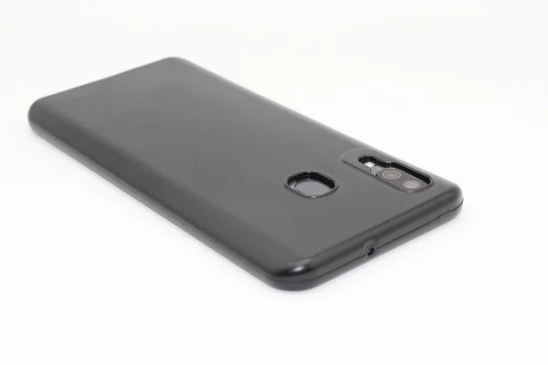 Beyaz arkaplanda akıllı telefonun resmi