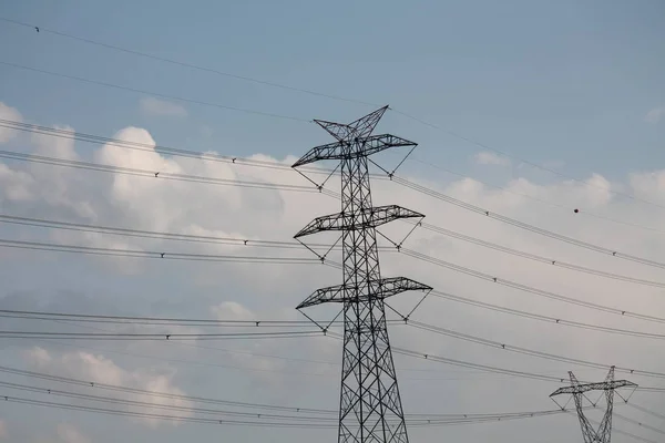 Hochspannungsmasten Stadtgebiet Die Das Intelligente Stromnetz Angeschlossen Sind Energieversorgung Energieverteilung — Stockfoto