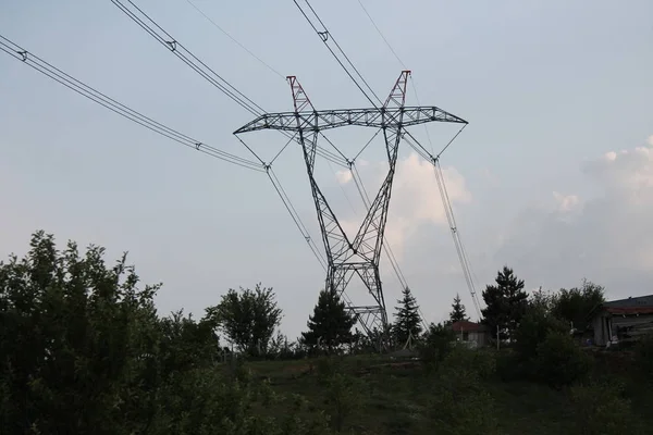 Postes Electricidad Alta Potencia Área Urbana Conectados Red Inteligente Suministro —  Fotos de Stock