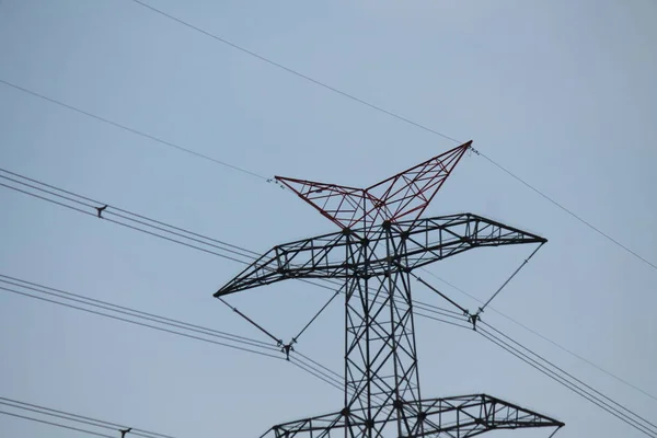 Postes Electricidad Alta Potencia Área Urbana Conectados Red Inteligente Suministro —  Fotos de Stock