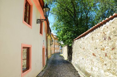 Novy Svet, Prag, Çek Cumhuriyeti'nde güzel dar sokaklar. Arnavut kaldırımlı sokaklar. İnanılmaz tarihi bir şehir. Çek başkenti. Çekya, Avrupa. Popüler turistik yer. Keşfedilecek şehirler