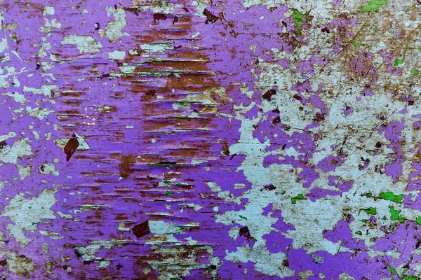 粗糙的风化木表面覆盖着旧的剥落油漆 在木质表面剥落的油漆特写 — 图库照片